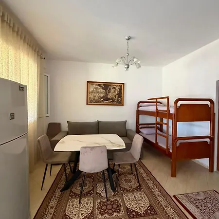 Guests House Ben Korca *